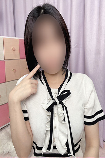 よぞら  (黒髪清楚)