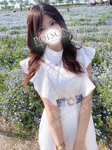 きらら  (激カワFカップ美女)