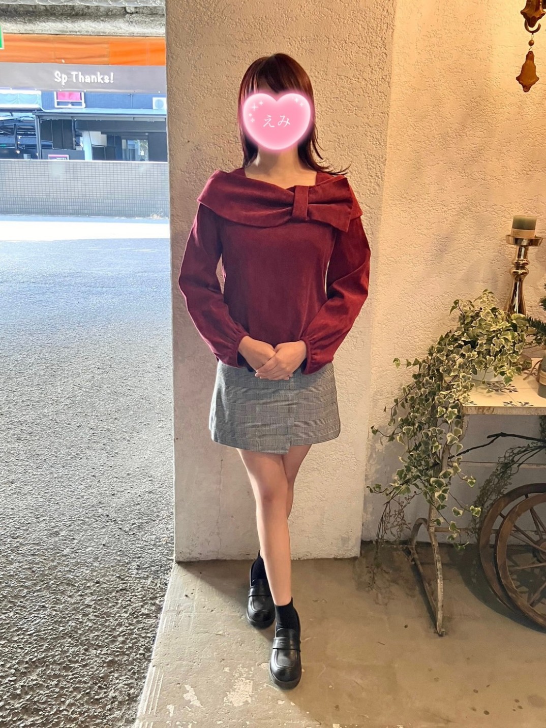えみ（夕方までの超極秘！ｽﾀｲﾙ抜群！美女奥様♪）  (12/17体験入店♪♪♪)