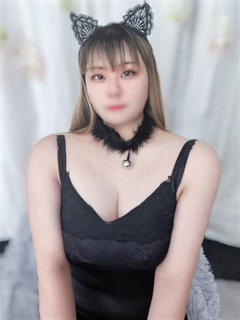 もも♡業界未経験！爆弾おっぱい！
