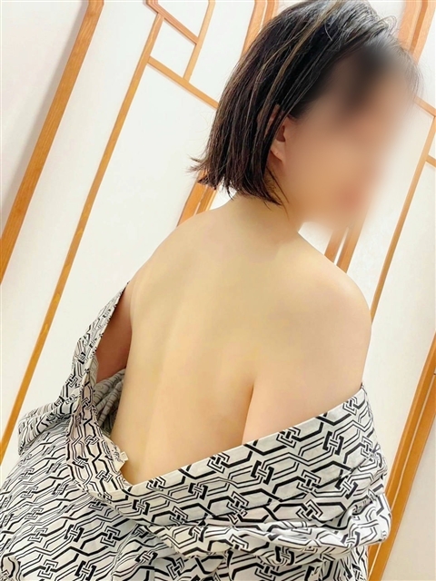 理子  (艶かしい色気)