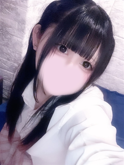 ちぃ  (パイパン美少女)