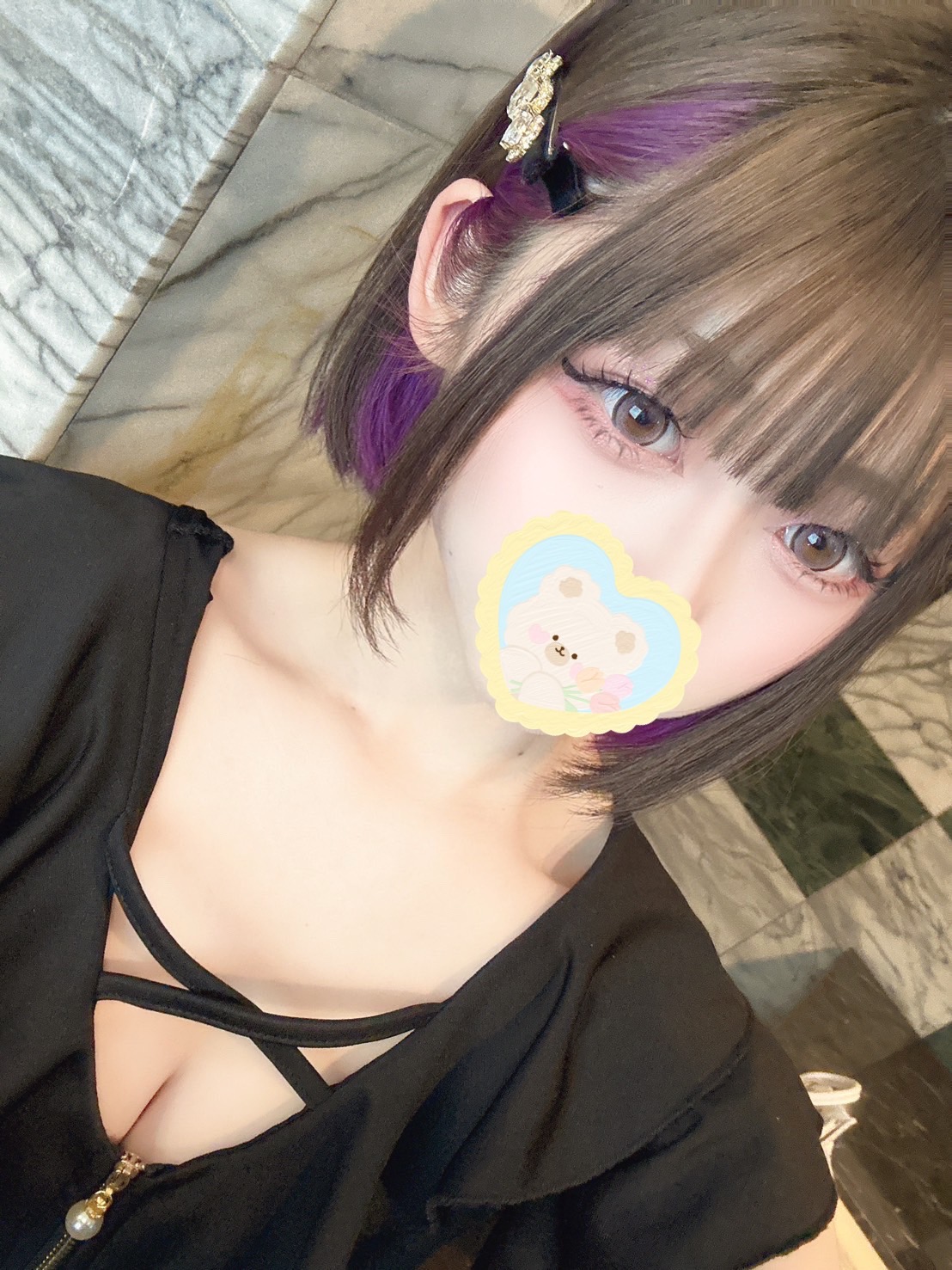 ゆみり  (１８歳ロリ美少女)