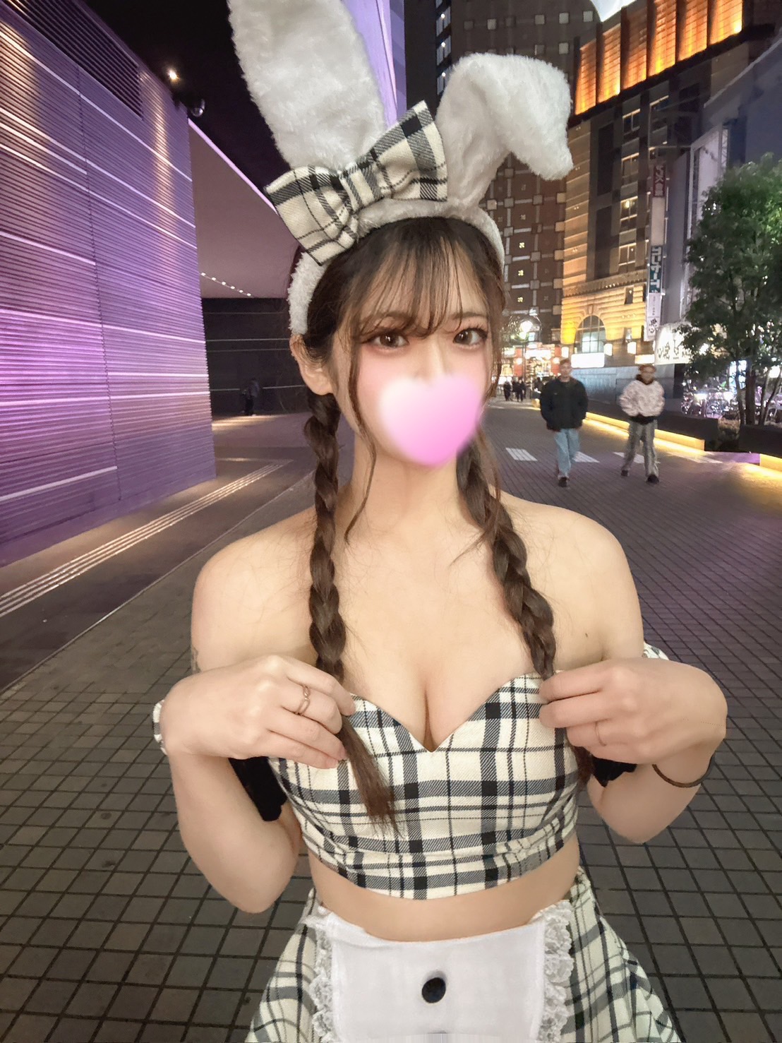 あいら  (ミニカワ潮吹き美少女)