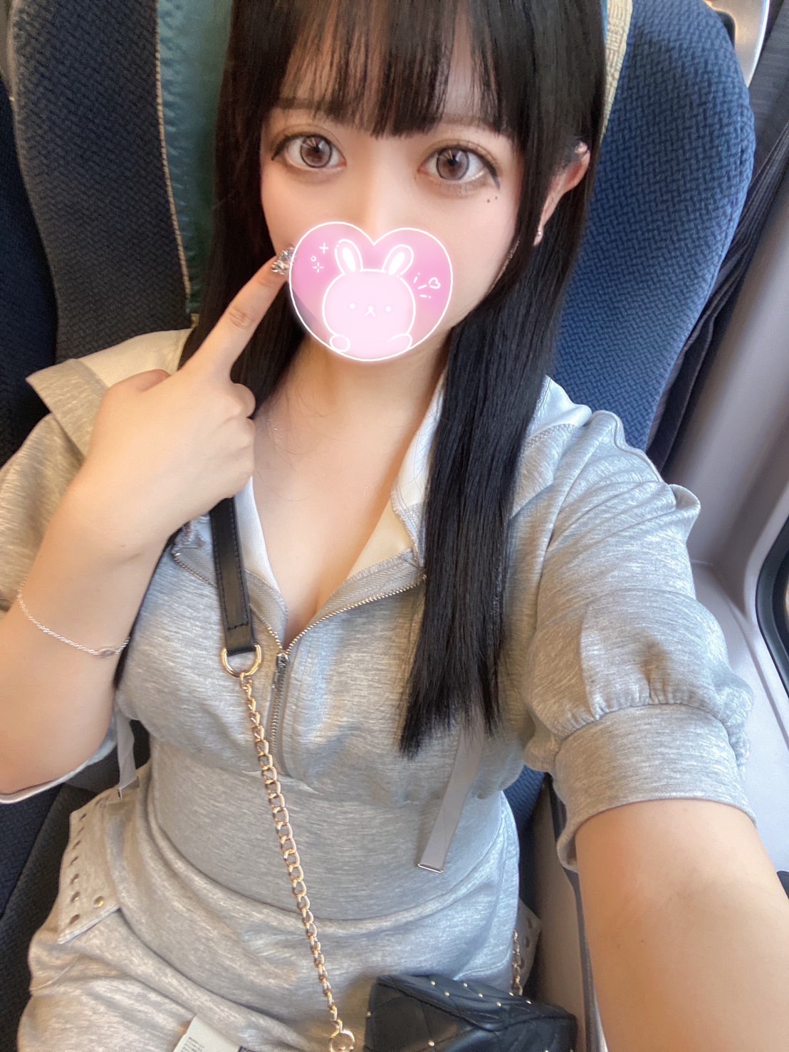 しゃな  (E乳アイドル美少女)