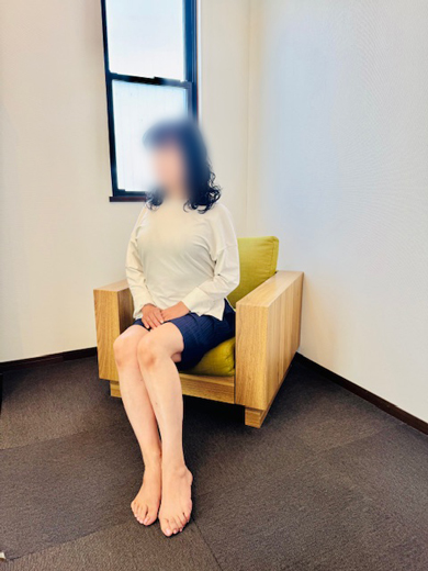 絹  (清楚系熟女！)