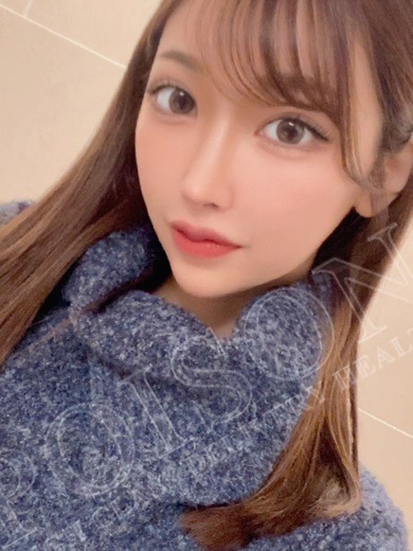 にじほ  (綺麗すぎるお姉さん)