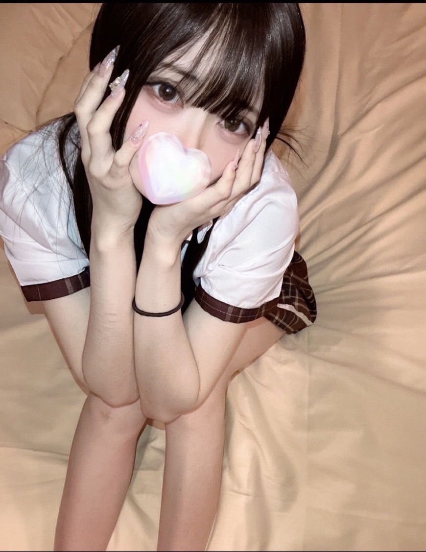 えま  (感動クラスの極上美女)