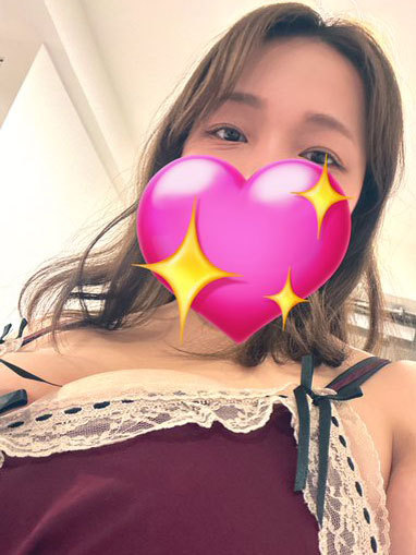 みさと  (圧巻M乳美形素人OL)