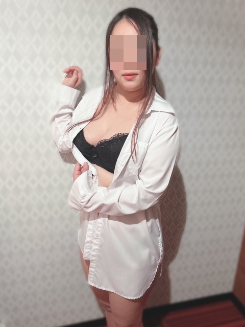 かりな  (新人☆敏感❤️巨乳系)