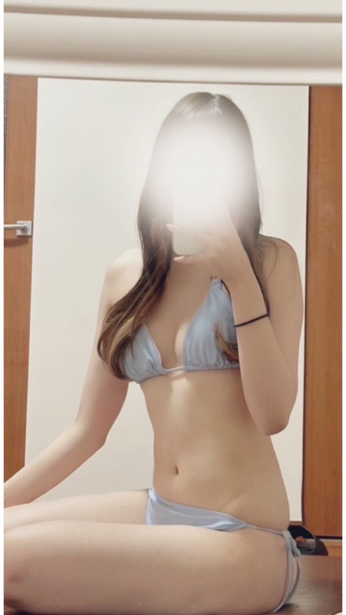るな  (元モデルの現役JD)