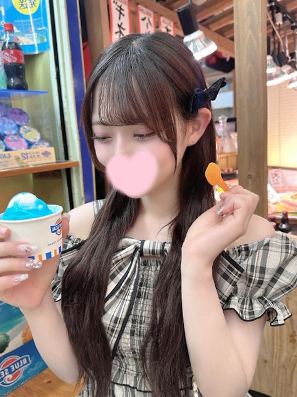 しゅな  (清楚な潮吹きヤリマン)