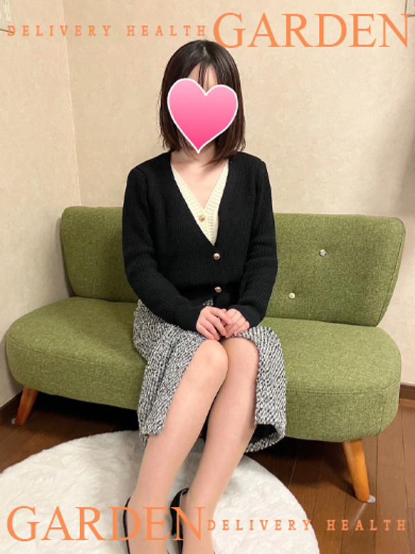 ゆりな  (透き通る色白素肌♡)