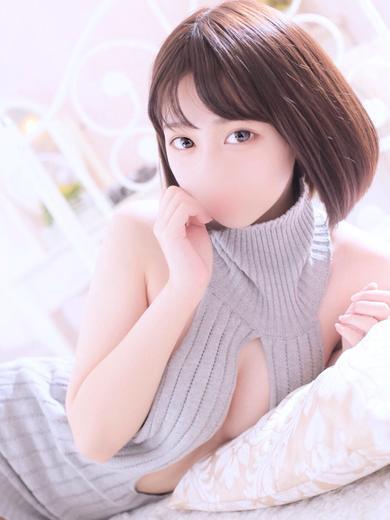ひかり    (小柄で超エッチな身体)