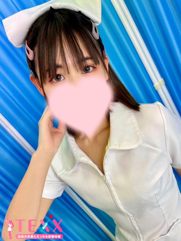 ゆな  (小柄で可愛いナース)