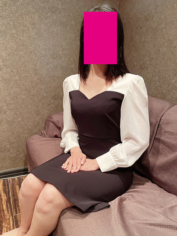 まれ  (風俗未経験の美女)