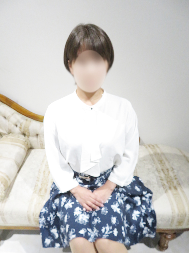 岩橋 美代子  (4/10入店)