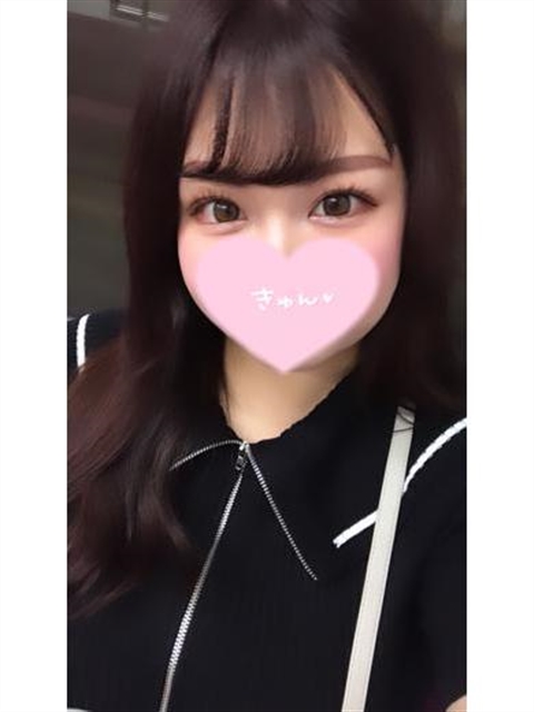 ももの♡ シャワー中もキス♡