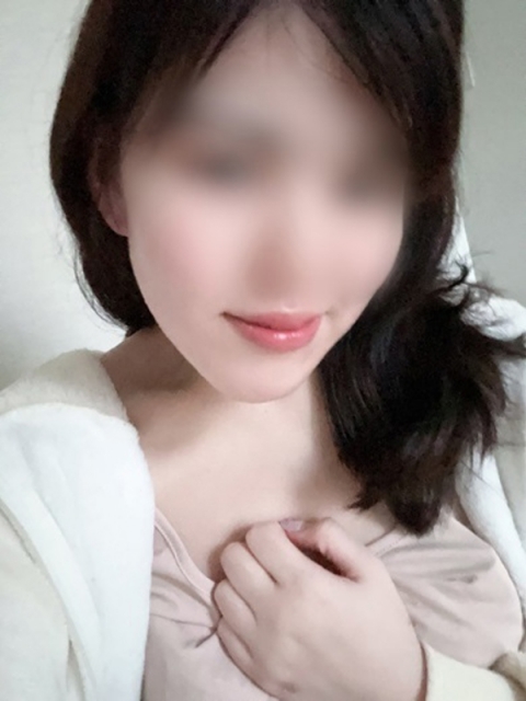 しずく  (ヌレやすい素人女子)