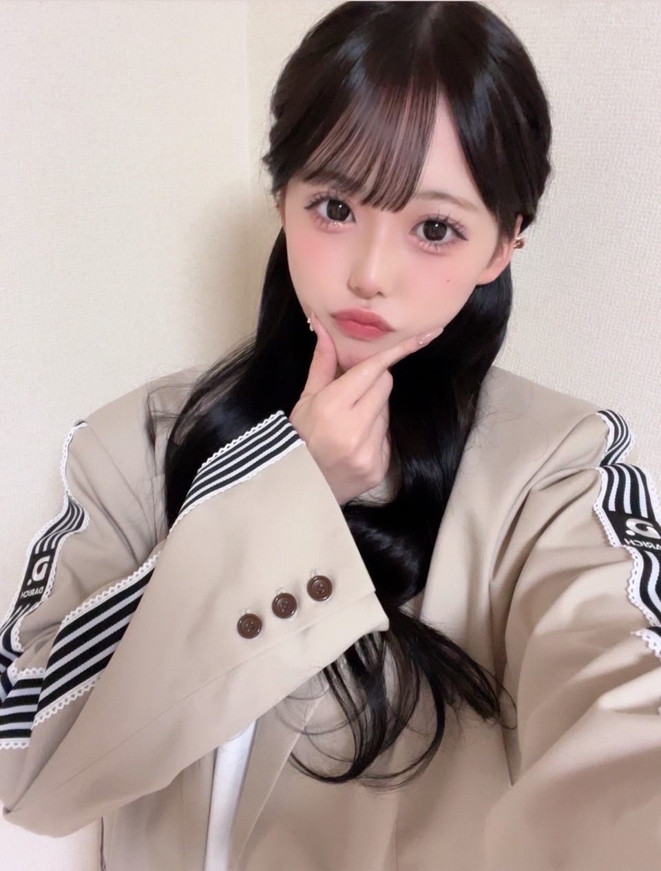 かりん  (モデル級絶世の美女)