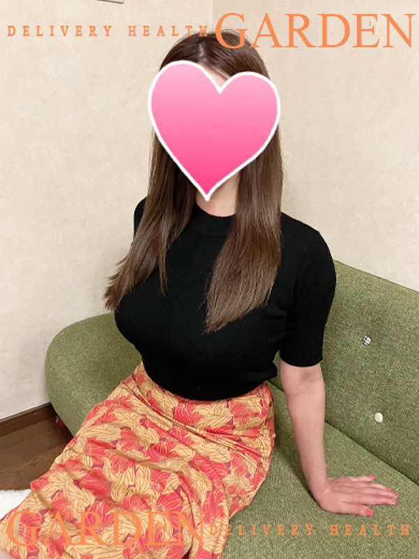 ゆな  (細身Hカップ美人)