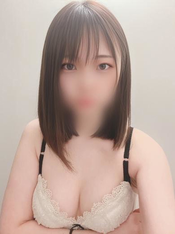 なるみ  清純派美少女！