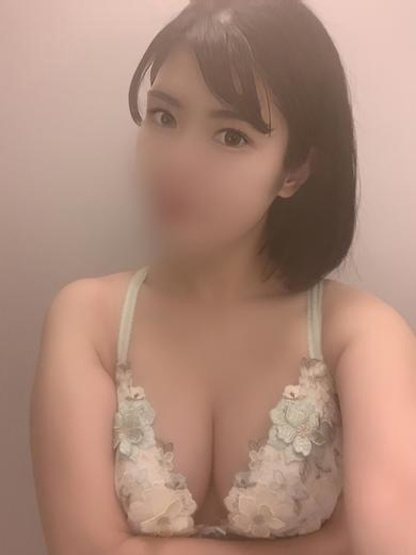 あき 黒髪Ecupgirl！