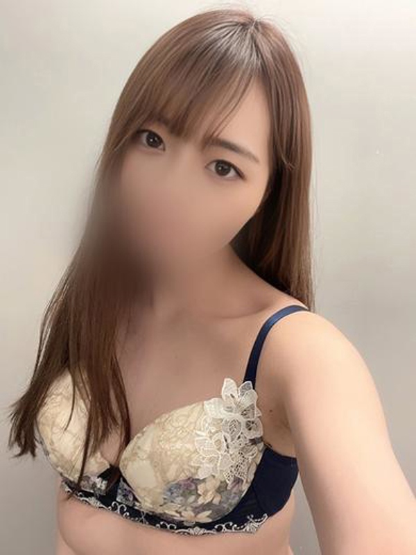 かなの  一瞬で虜になる笑顔！