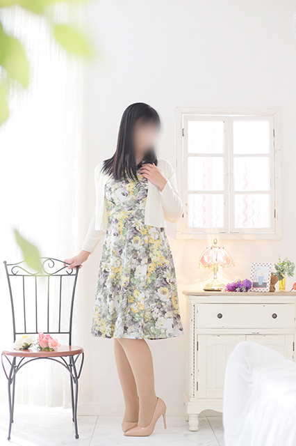 りえ(熟女コース)  (清楚黒髪美人)