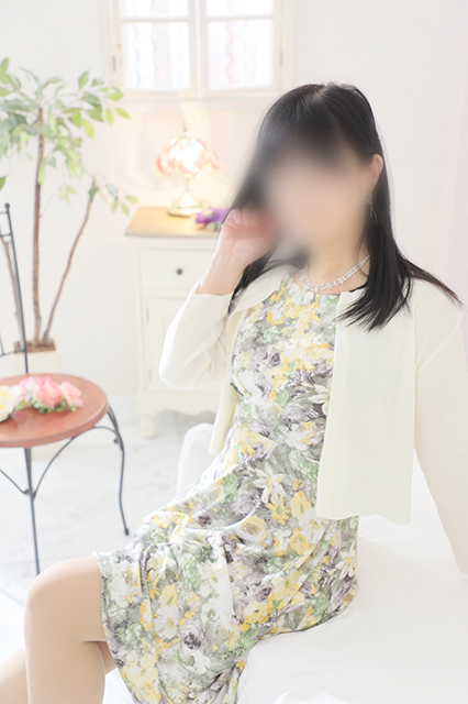 りえ(熟女コース)  (清楚黒髪美人)