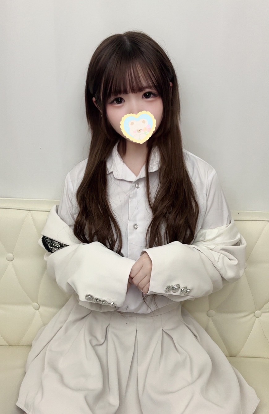 みゆん  (幼顔ロリ１８さい天使)