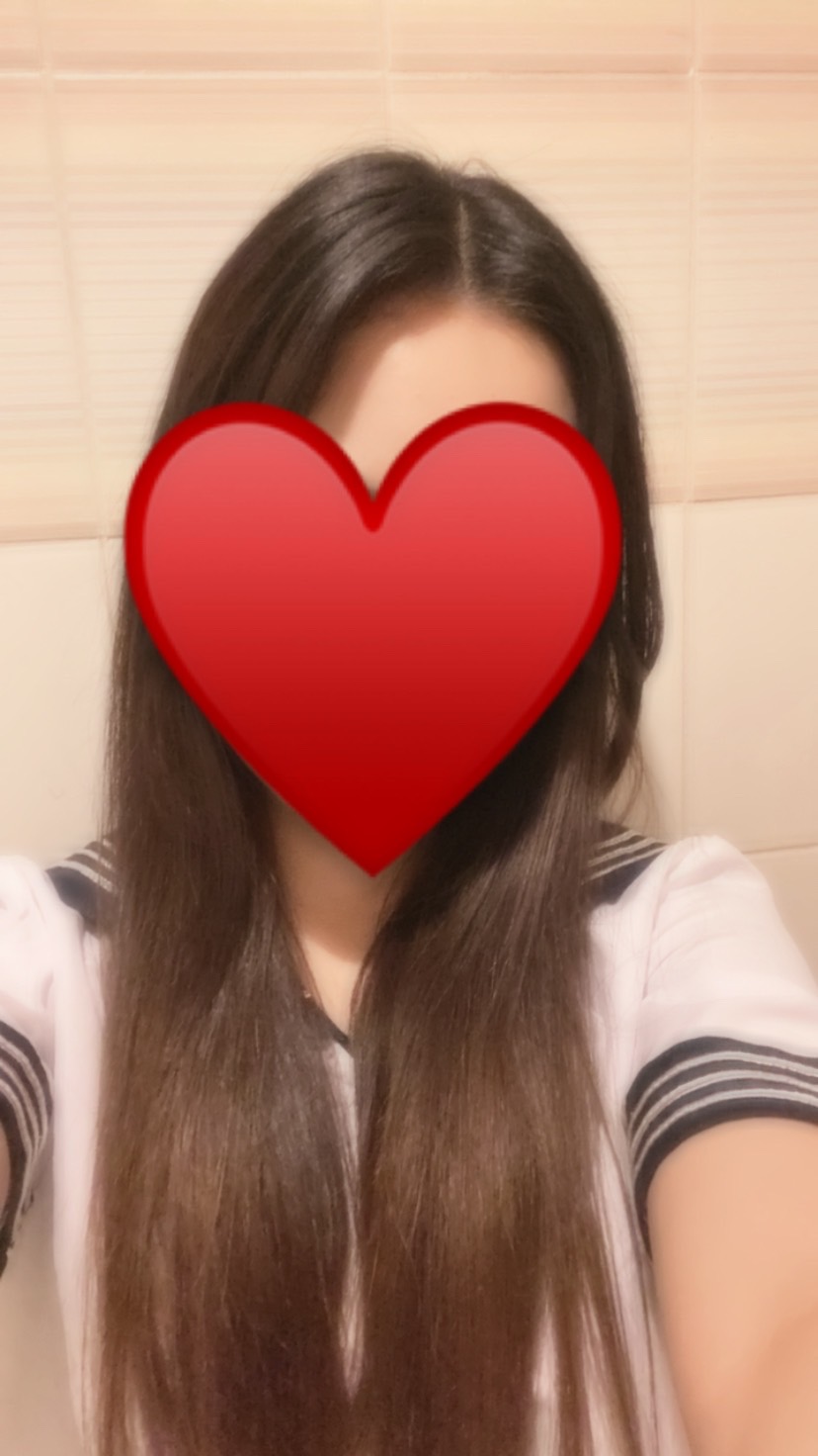 あや  (大人びた色気と19歳)