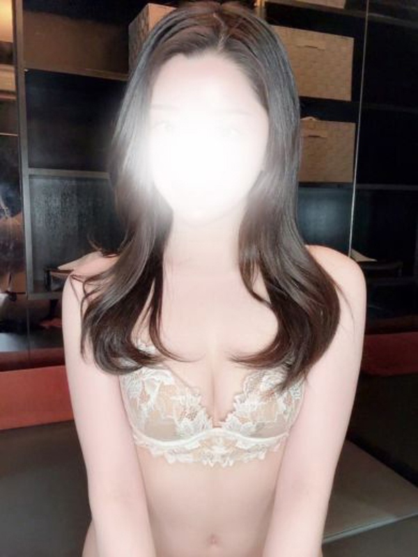 ねね  (これぞSSS級美女!!)