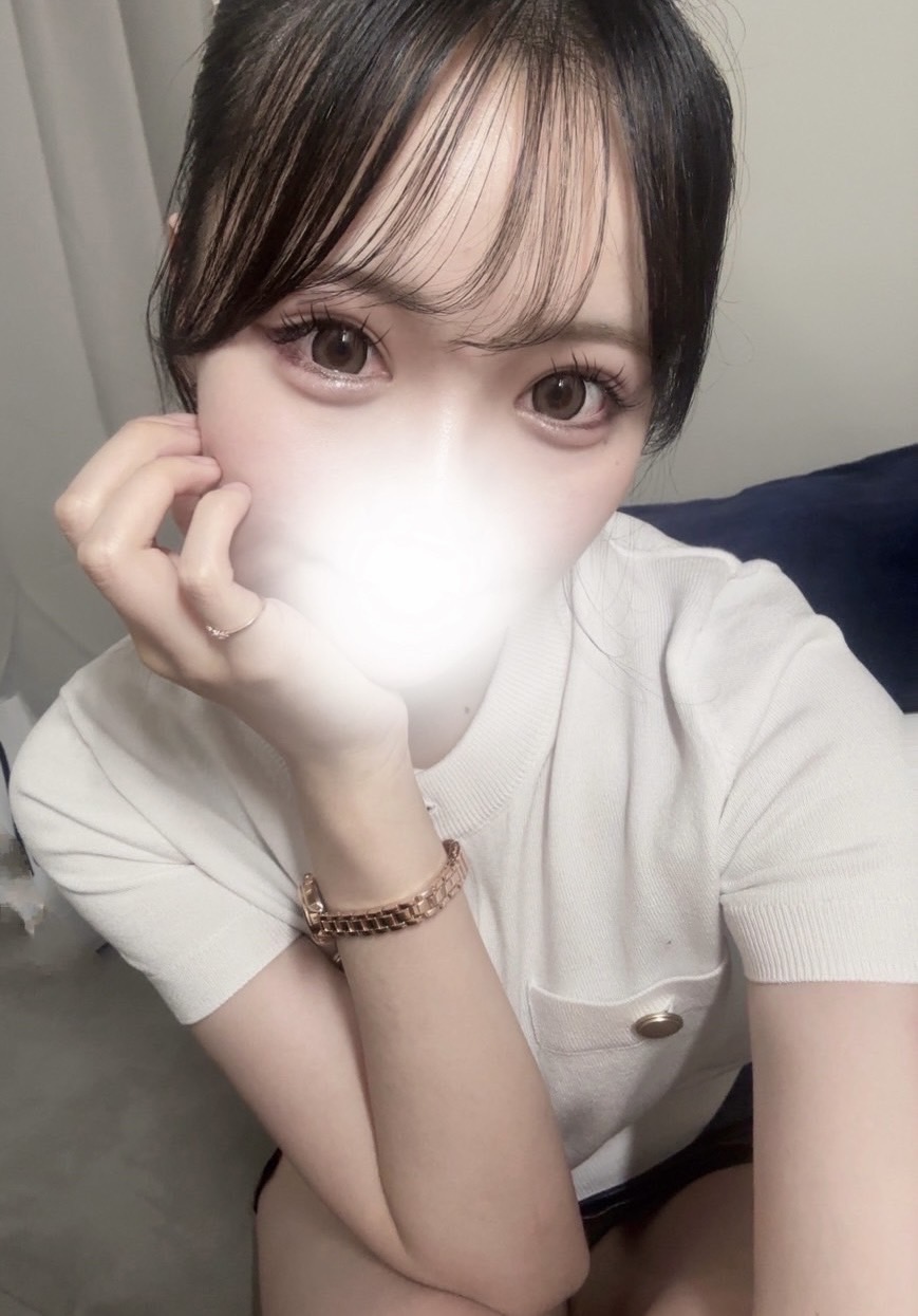 ことね  (圧倒的な美貌とエロス)
