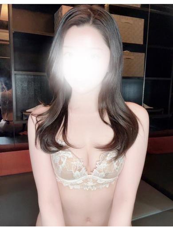 ねね  (これぞSSS級美女!!)