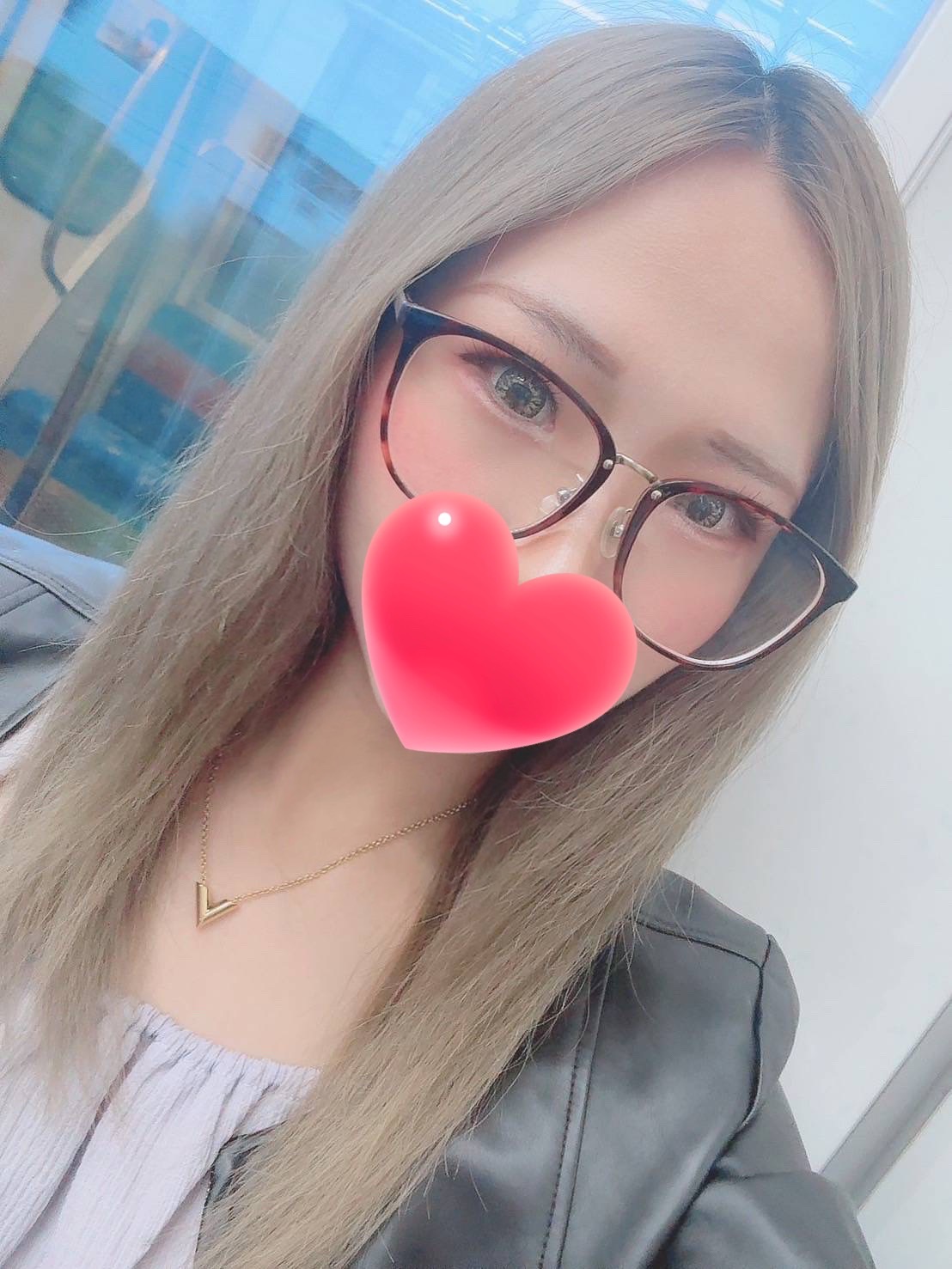 こは  (超潮吹きF乳ギャル)