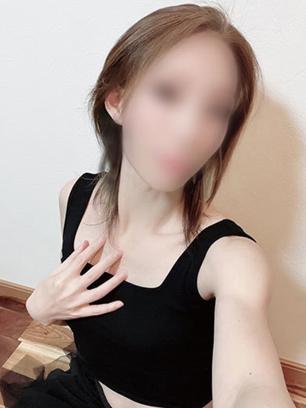 あず  (敏感なスレンダー奥様)