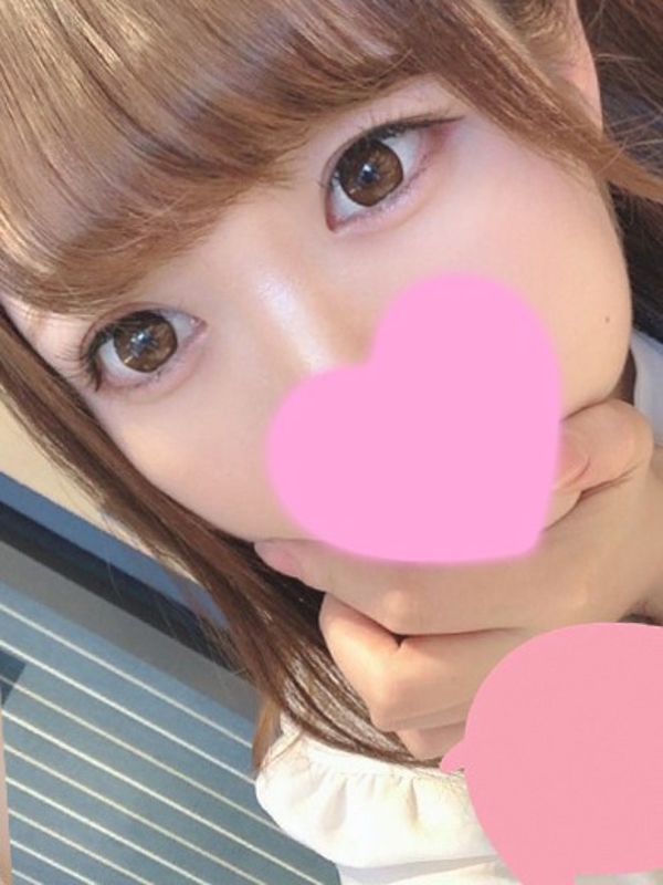 もえか  (自ら挿れちゃう未経験)