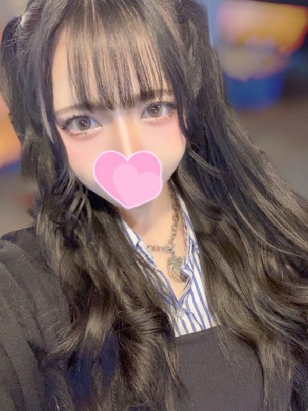 ねね  (清楚ロリヤリマン少女)