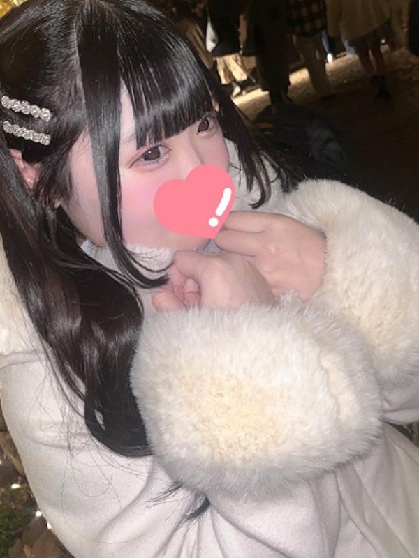えまり   (寝バックでイキ狂い)
