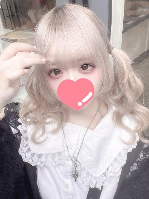 りかこ  (激カワ女子大生)