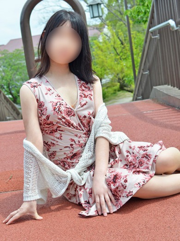 やや