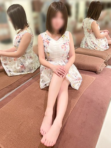 キョウ〔34歳〕  (Ecup美女)