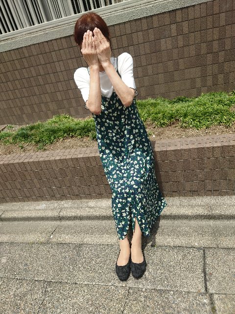 じゅん  (細身のおっとり熟女)