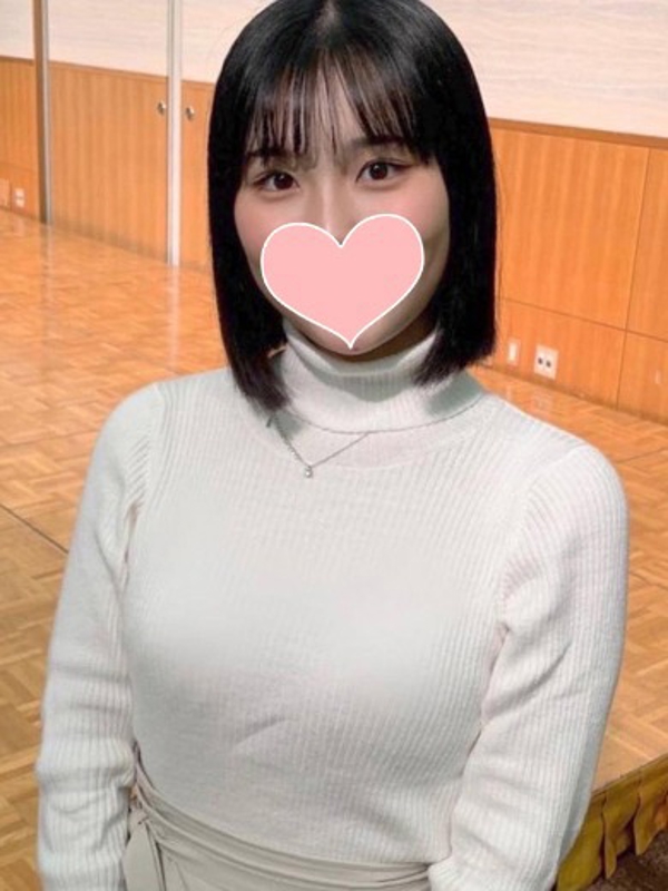 りな  (合法ロリ現役大学生)
