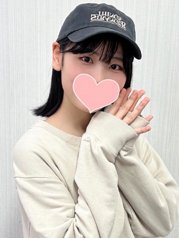 りな  (合法ロリ現役大学生)