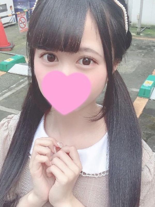 あみ  (完全ロリアイドル)