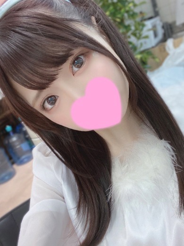 なつみ  (エッチに興味津々素人)