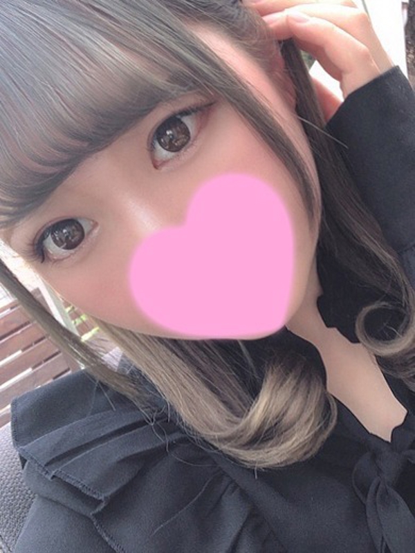 もえか  (自ら挿れちゃう未経験)