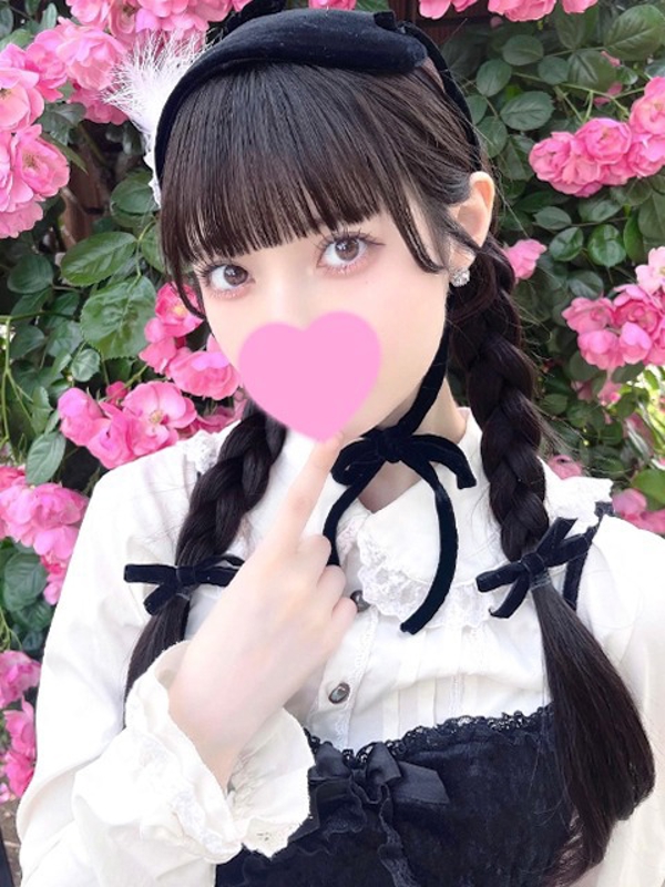 りりか  (黒髪美少女は隠れドM)